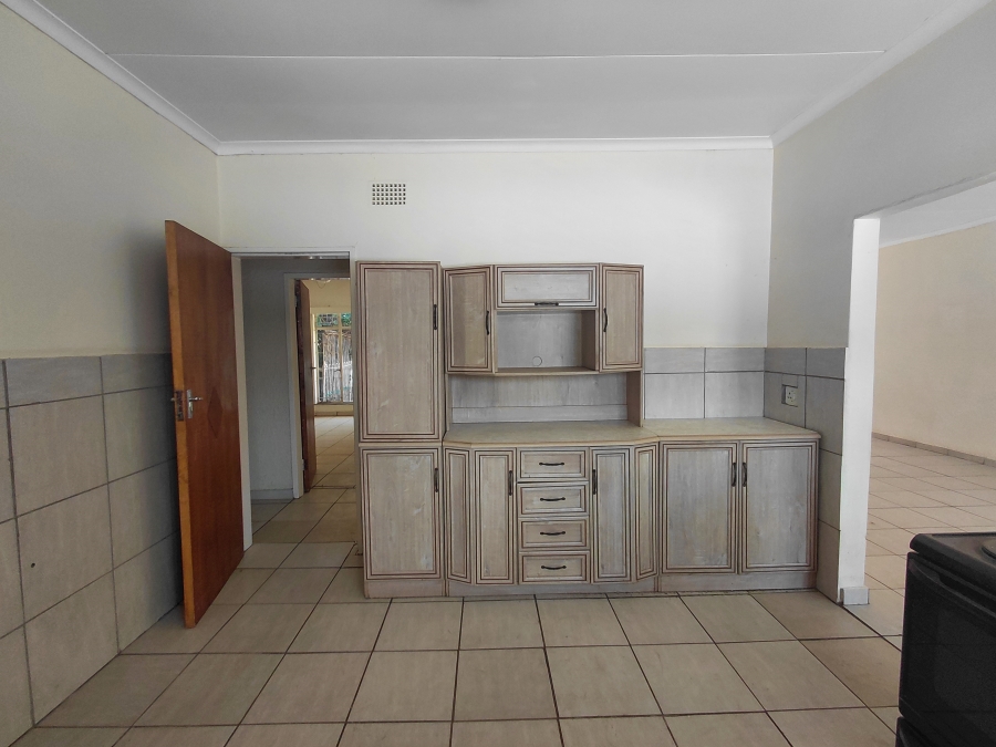 To Let 2 Bedroom Property for Rent in Meiringspark North West